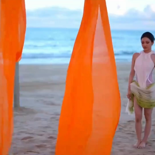 250606 Ningning arrives at VOGUE Vacation in Sanya, China