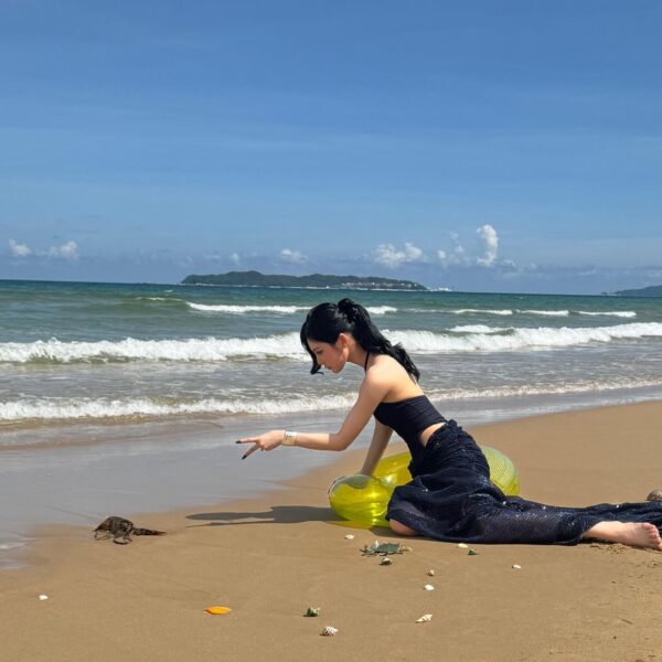 250607 Designer Mark Gong Instagram Story Update with Ningning