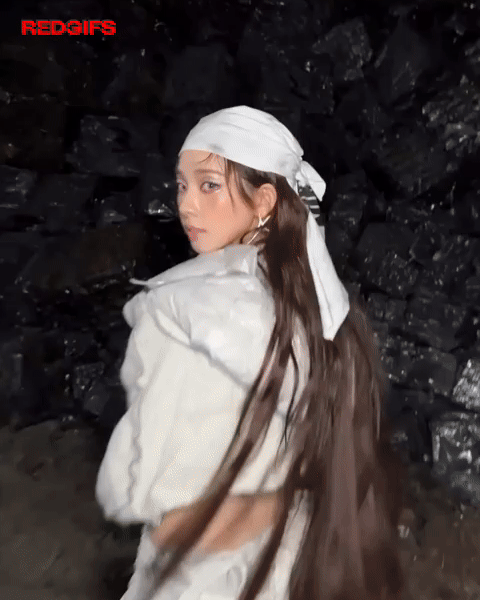 Ningning and Karina