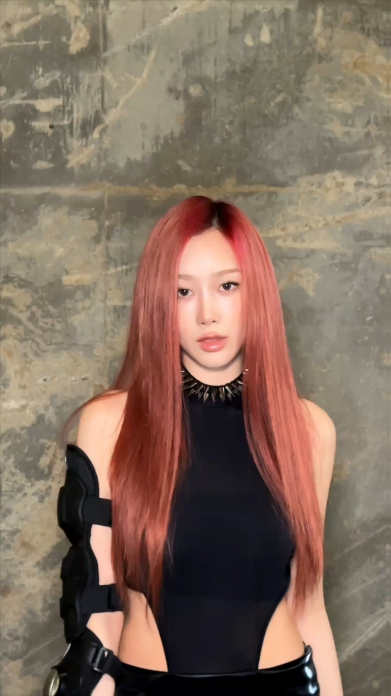 250715 aespa Tiktok Update with Giselle - Dark Arts ⛓️