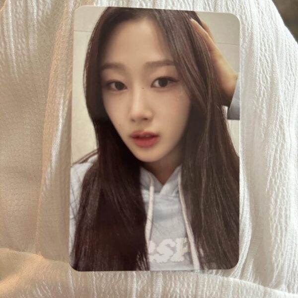 Does anyone know what the origins or the album this photocard is from?