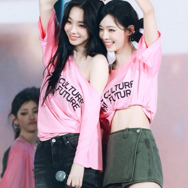 250810 Karina and Winter