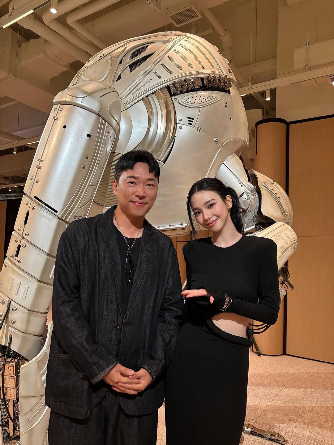 250908 songbryan_ Gentle Monster Team Instagram Update with Karina