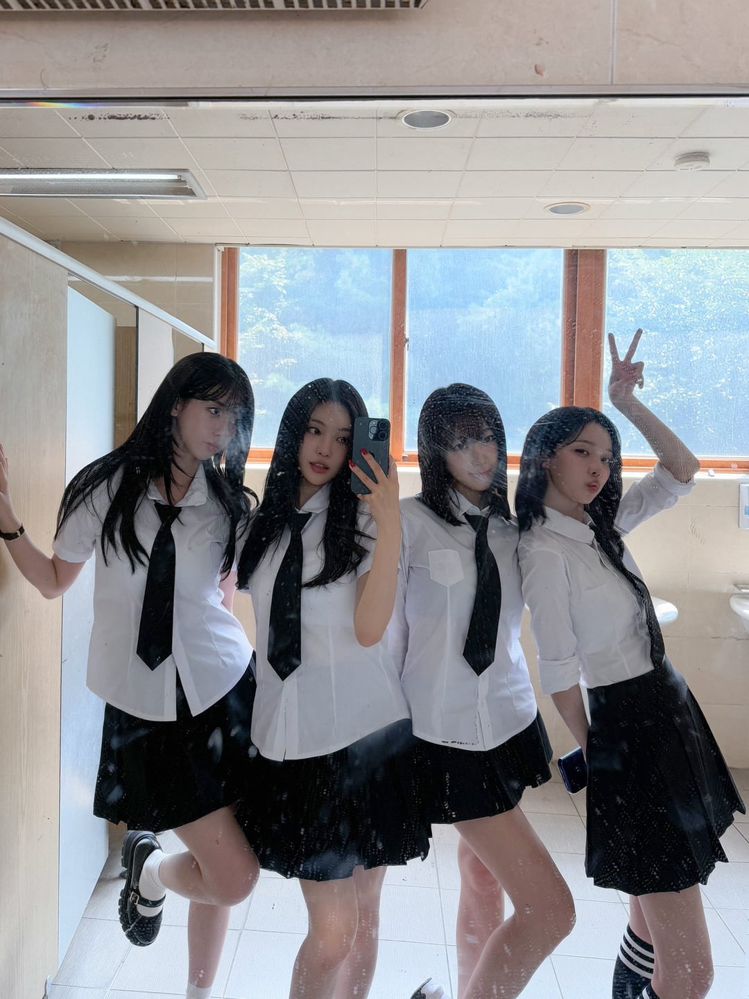 250920 aespa Twitter Update - 𝗥𝗜𝗖𝗛 𝗕𝗔𝗡𝗗