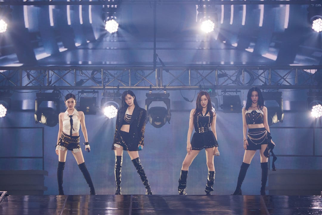 250901 aespa - 2025-26 SYNK : aeXIS LINE TOUR in SEOUL (Stage Pics)