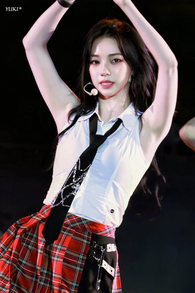 Karina 250921