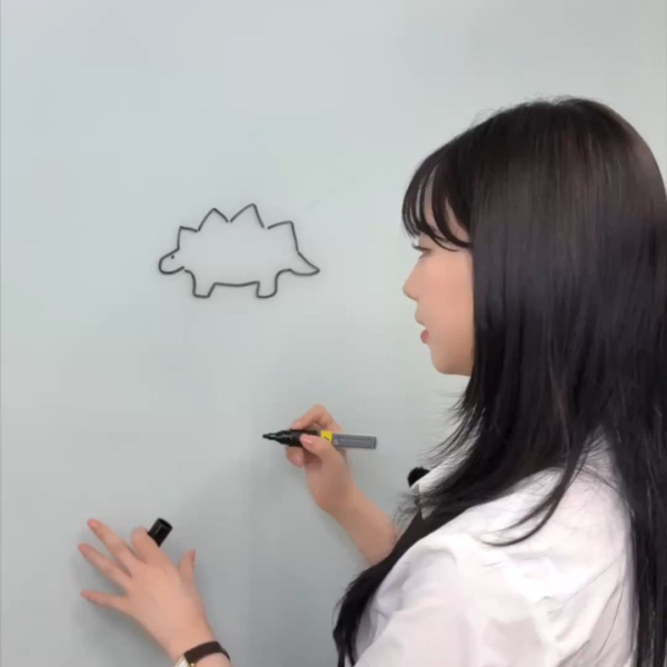 250914 aespa TikTok Update with Karina - 🦖💭 : dinosaur knowledge
