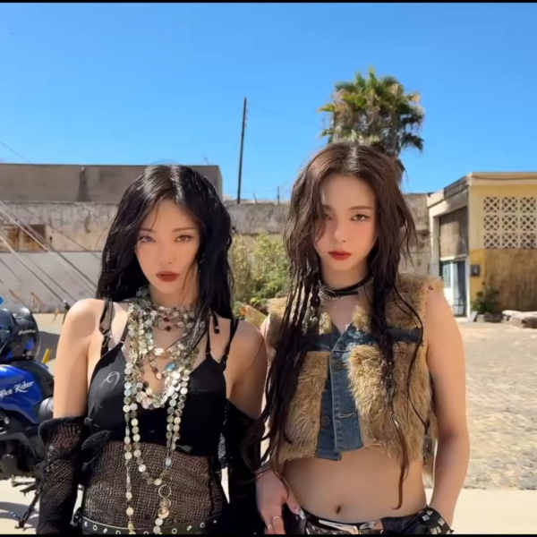 250903 aespa TikTok Update with Ningning & Karina - ☀️