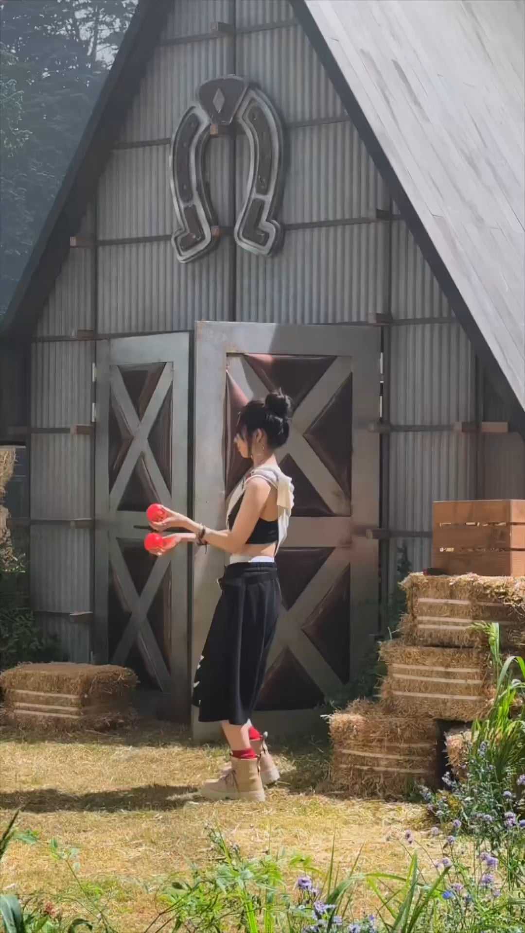 250915 aespa TikTok Update with Karina - 🍎
