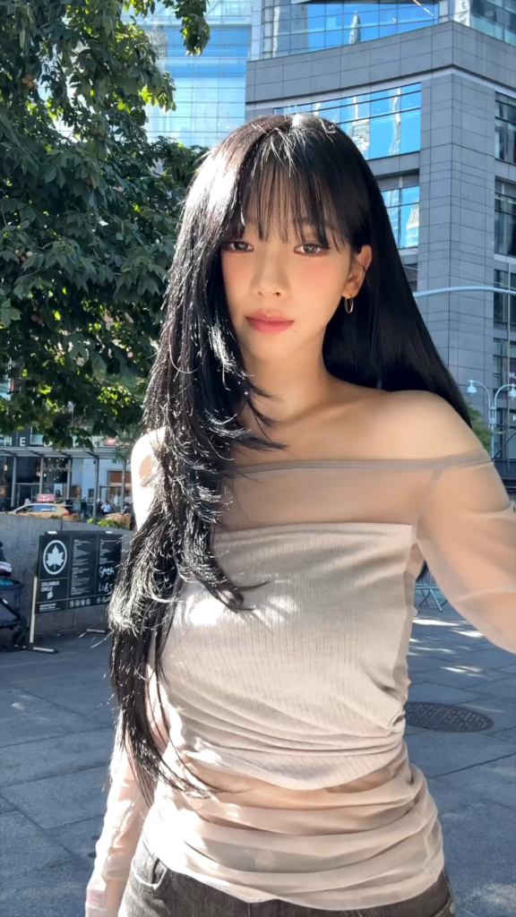 250913 aespa TikTok Update with Karina - ny fit check