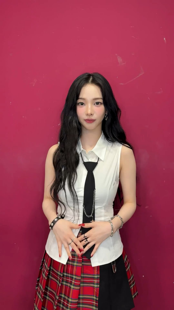 250907 SUNMI TikTok Update with Karina - Go on till the end yeah, yeah, yeah🤟
