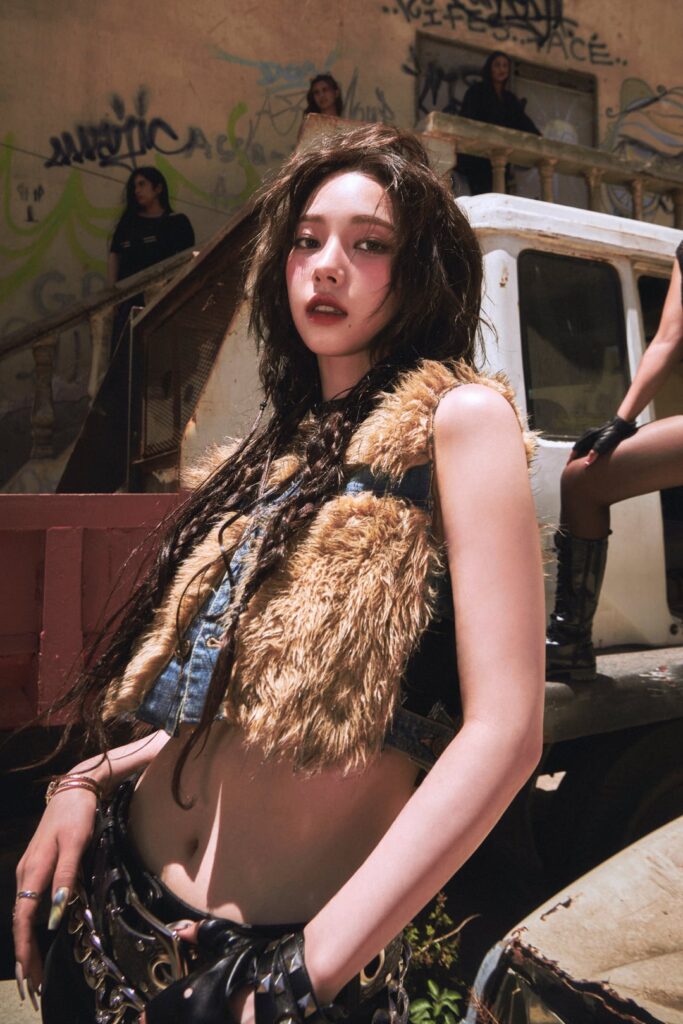 250902 aespa - The 6th Mini Album: Rich Man (BURST Photography - Karina)