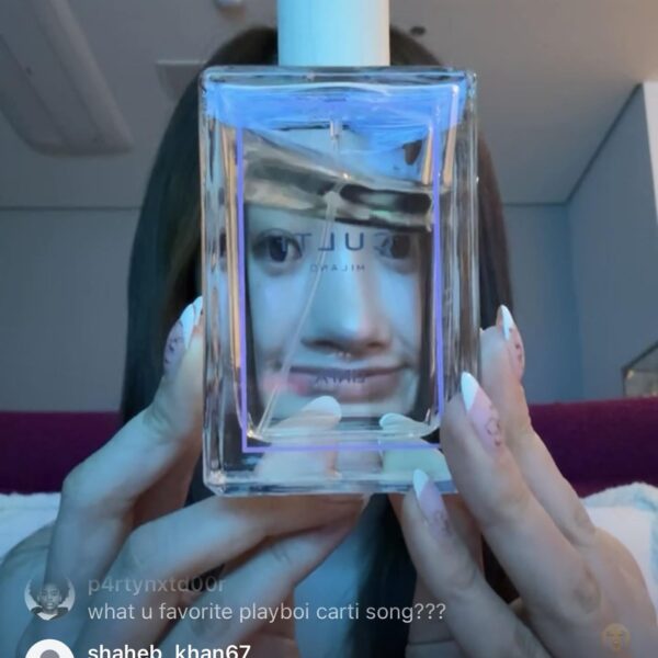 Giselle is live right now and I tried to take a screenshot of her “ house spray recommendation “ and it turned out like this