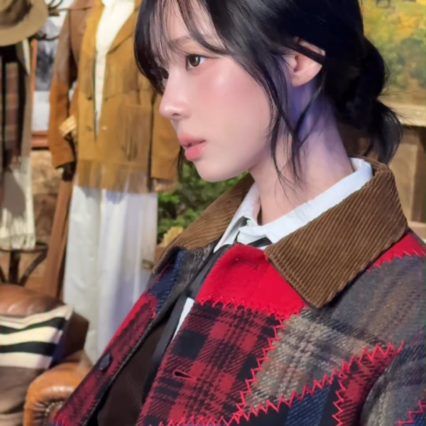 251031 eyesmag Instagram Update with Winter