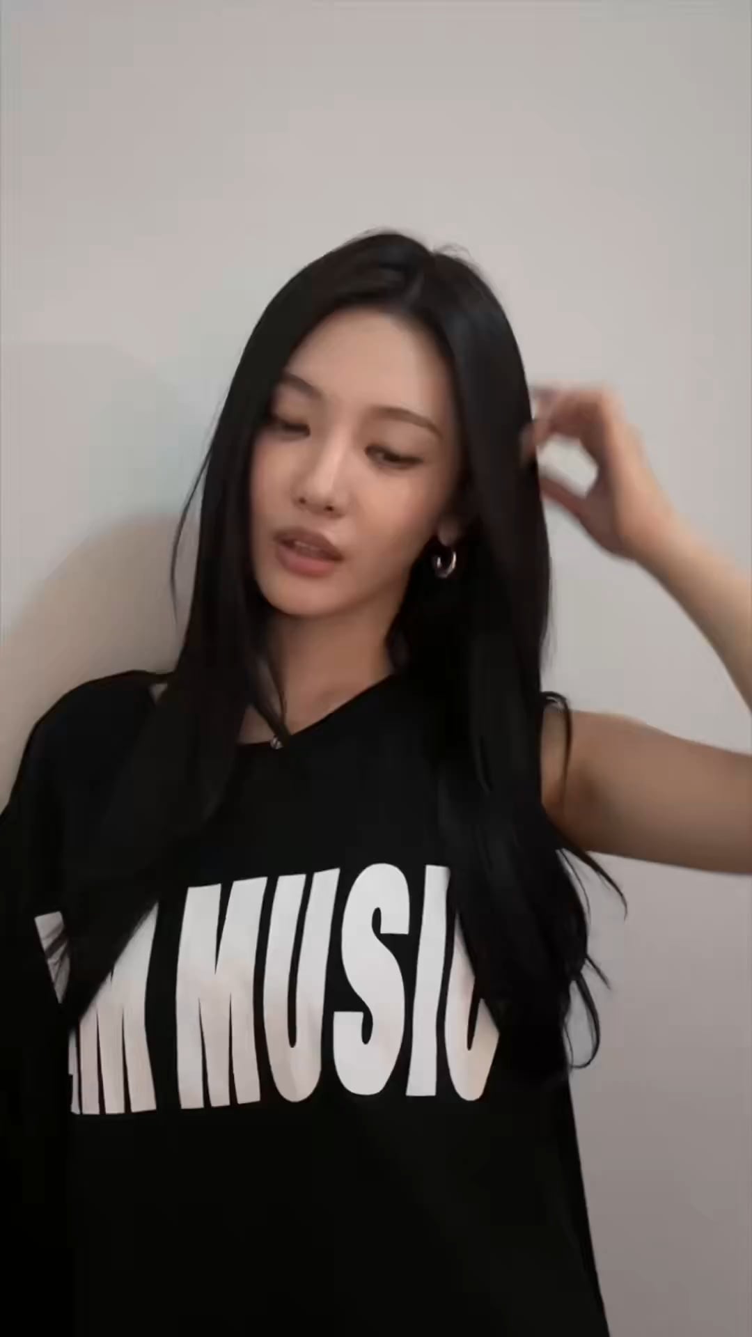 251023 aespa TikTok Update with Ningning - 🗣 : you know what today is?