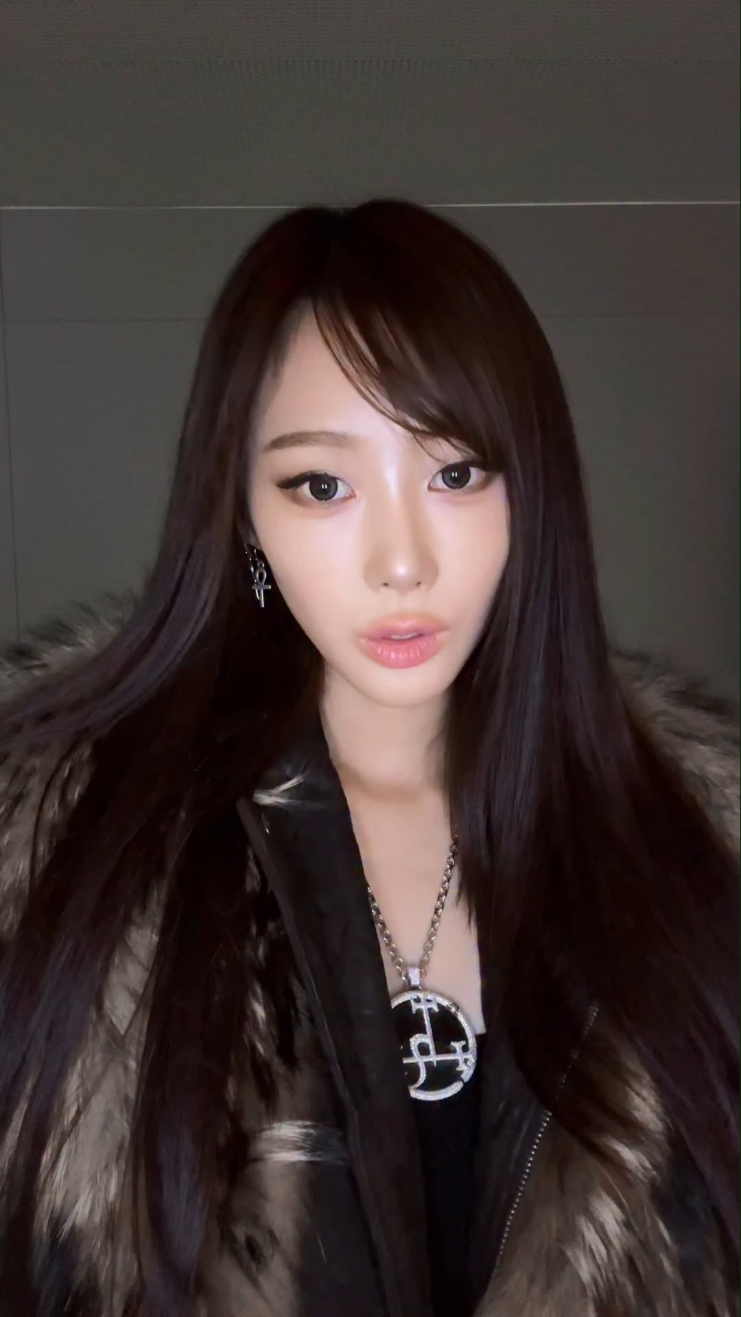 251030 aespa TikTok Update with Giselle - bday fit