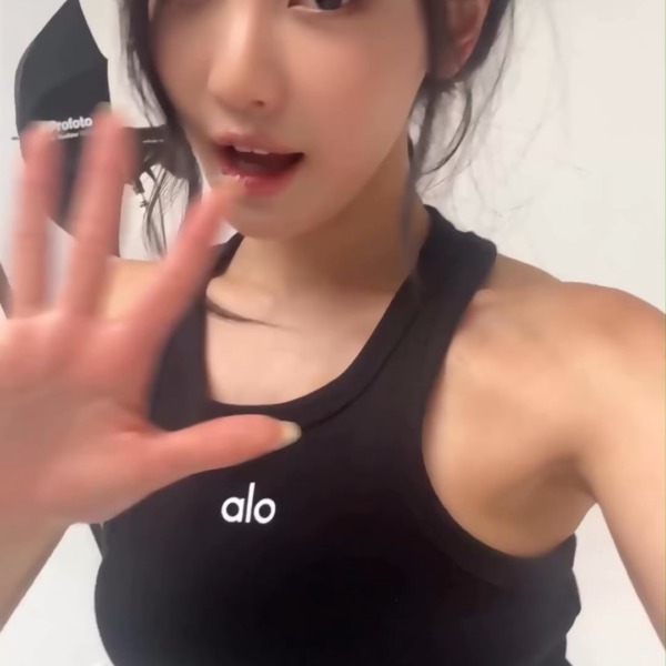 251010 ALO Seoul Instagram Story Update with Ningning