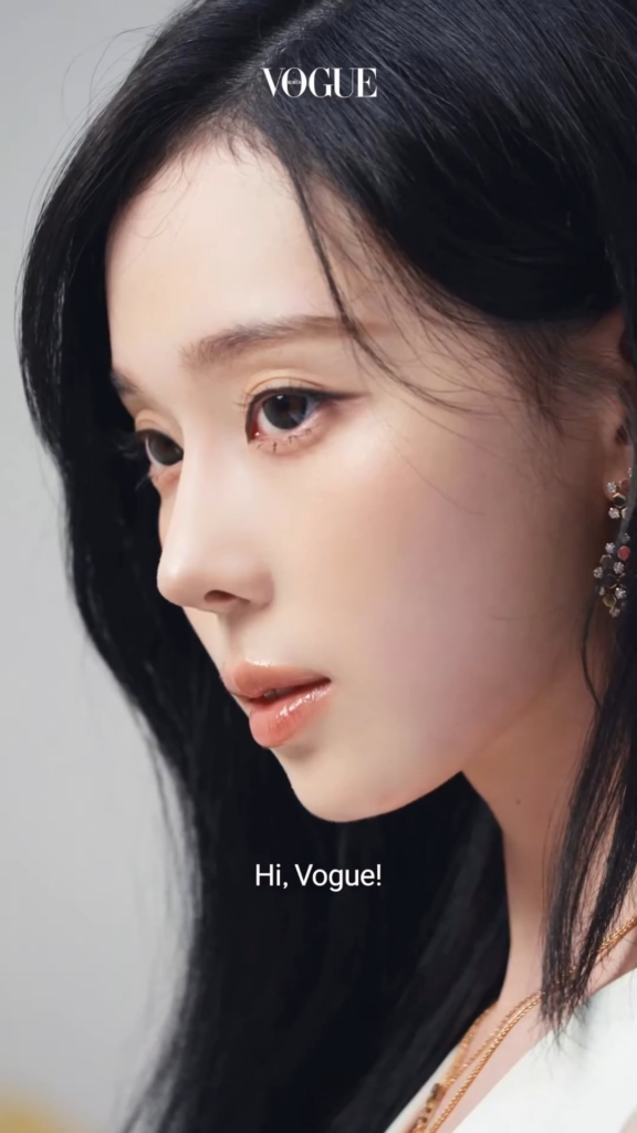 251020 Winter - Bee de Chaumet Pop-Up Store (via VOGUE, ELLE, Marie Claire & Harper's BAZAAR Korea)