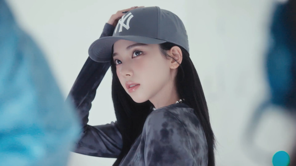 251001 Karina - MLB Korea 'Signature Style' (Behind The Scenes)