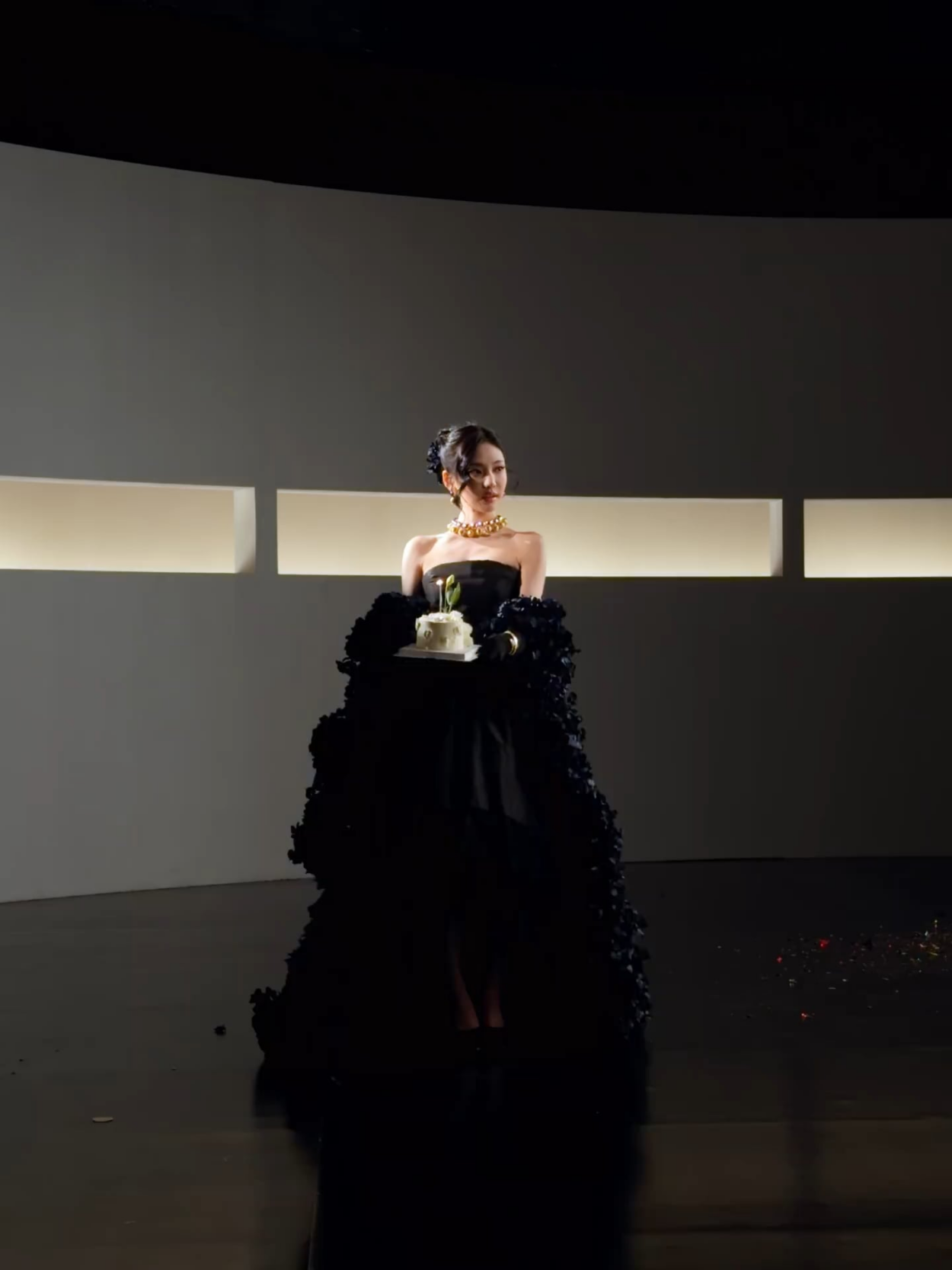 251023 VOGUE CHINA Weibo Update with Ningning