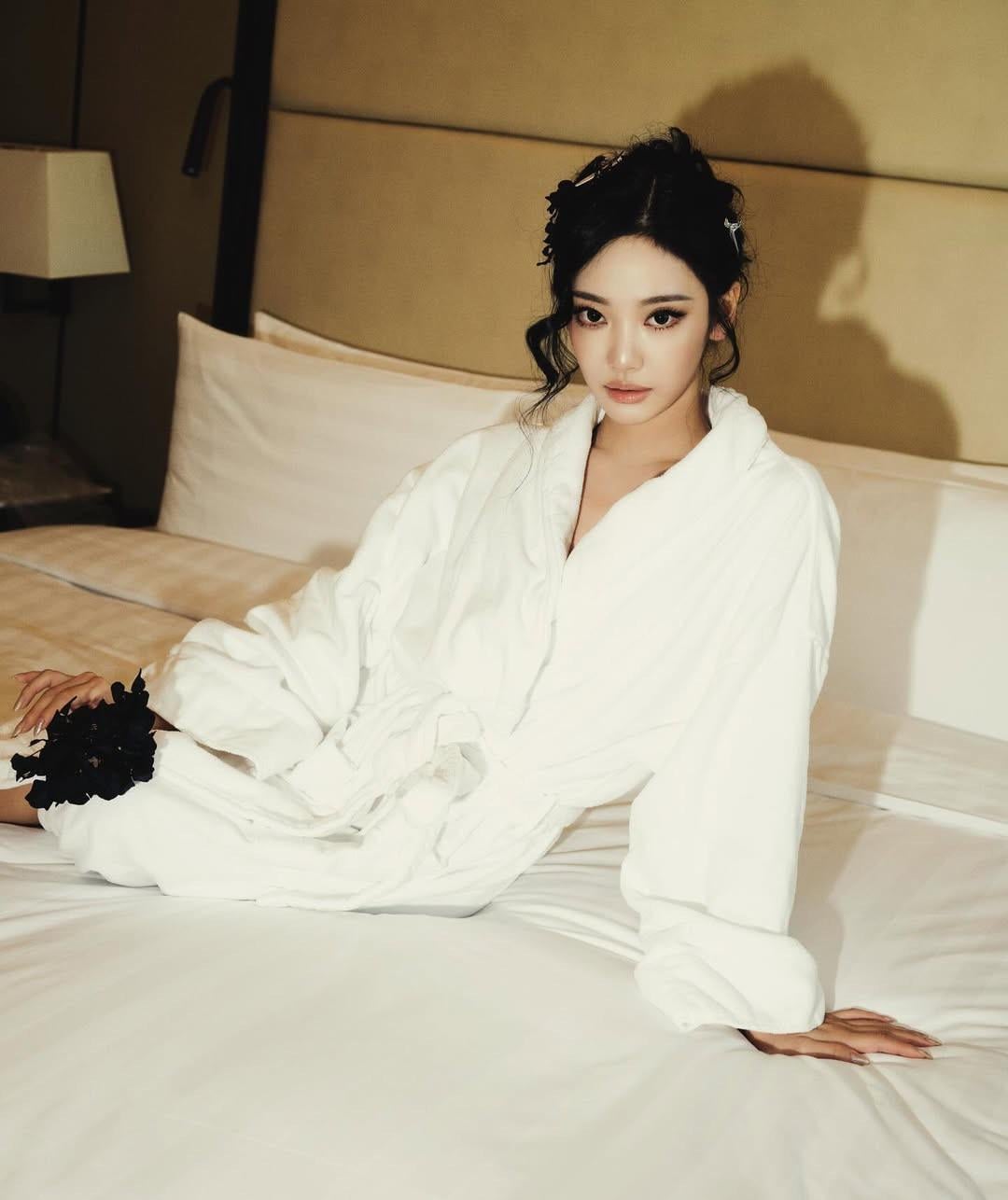 251026 Ningning Instagram Update