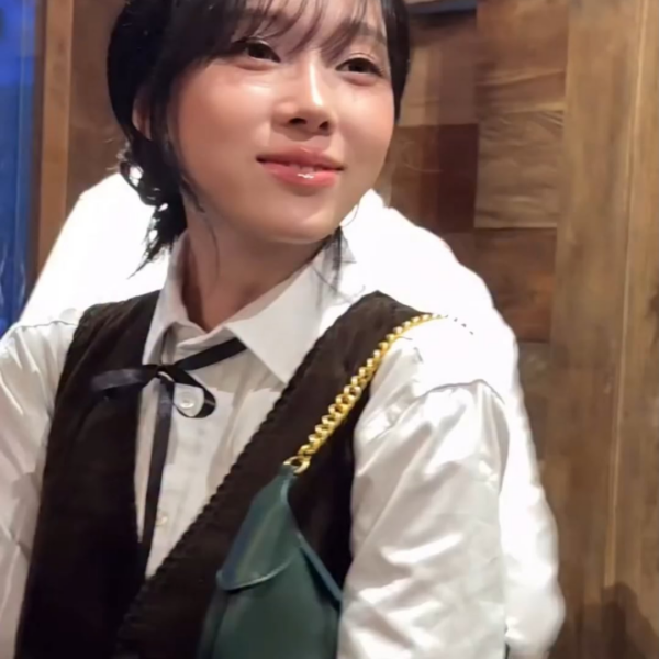 251101 MMM MAG Instagram Update with Winter & f(x) Krystal