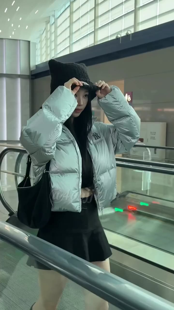 Why is Karina such a stupid cheese cat🐱🩷