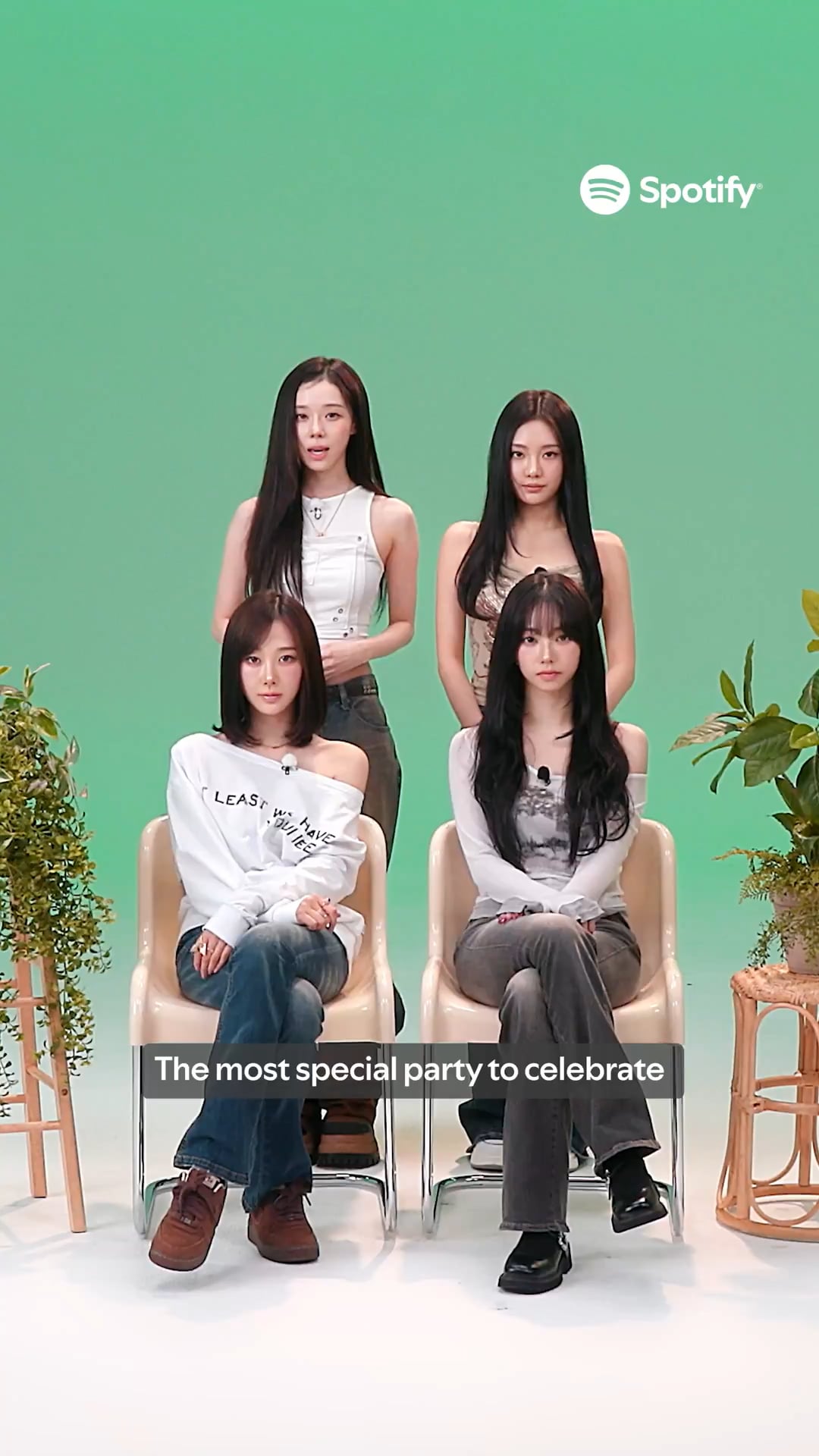 251112 SpotifyKpop Twitter Update with aespa - celebrate a new release with uri aespa. RSVP at the link below to join the Listening Party hosted by aespa now! Nov 17, 6PM KST, *available only for premium users in select regions