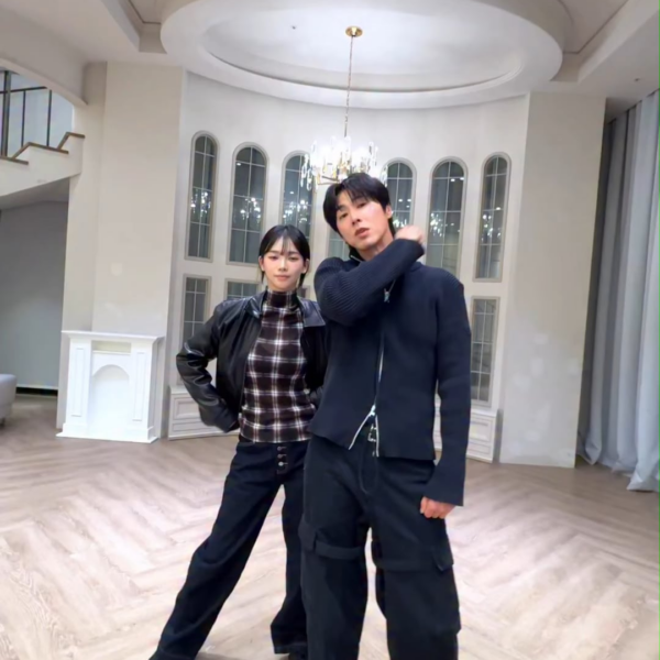 251107 TVXQ TikTok Update with Karina - Stretch Time with you🕺 (with U-KNOW)