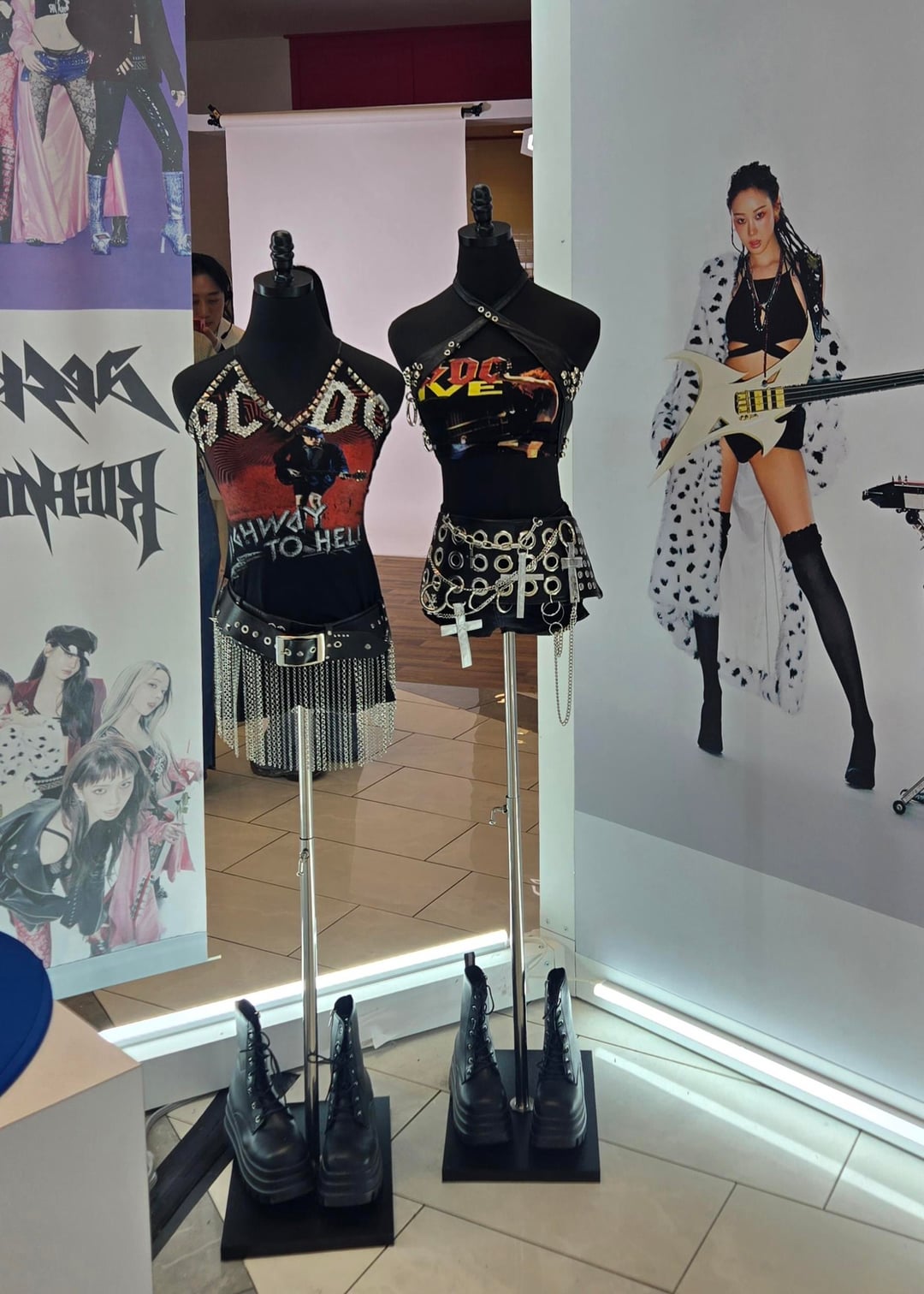 I got to see the Rich Man m/v outfits at the mall today