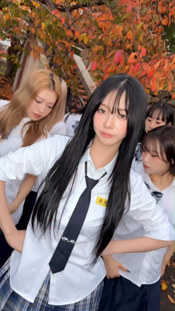 251201 aespa TikTok Update with Karina - GOOD STUFF !