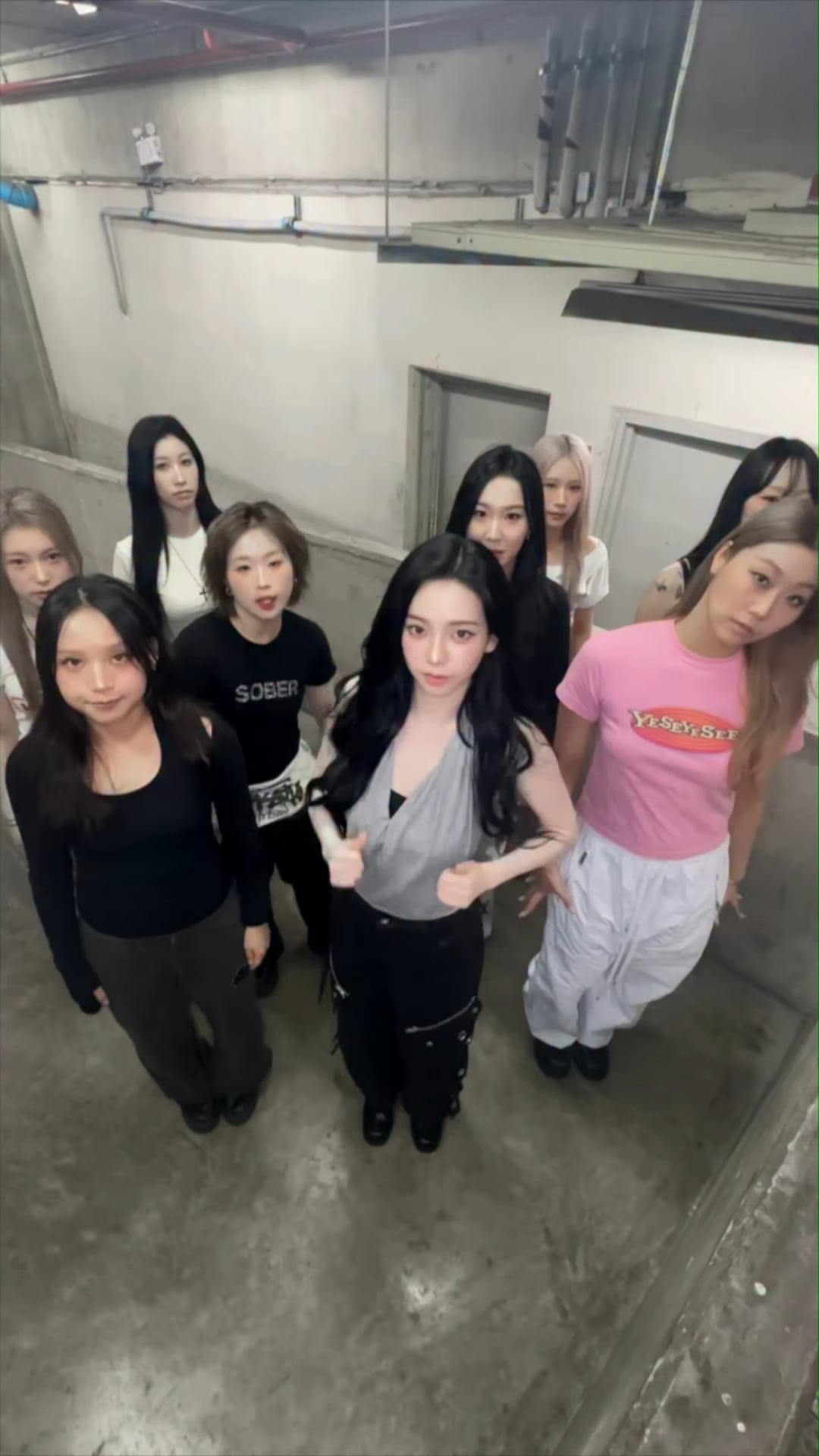 251202 aespa TikTok Update with Karina - 𝕲𝖔𝖙 𝖒𝖊 𝖈𝖔𝖔𝖐𝖎𝖓'