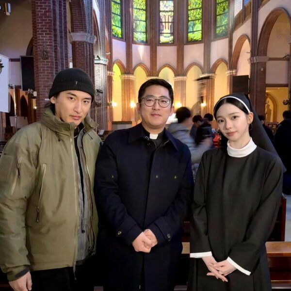 251225 s.laurentio Instagram Update with Karina