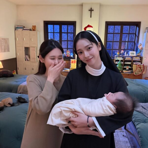 251216 battykitty_ Threads Update with Karina