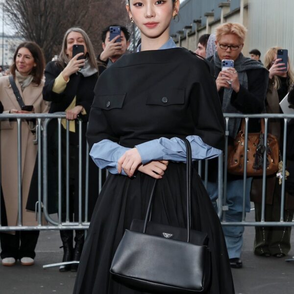 260118 Karina at PRADA FW26 Menswear Show, Milan Fashion Week (via ELLE MEN Thailand)