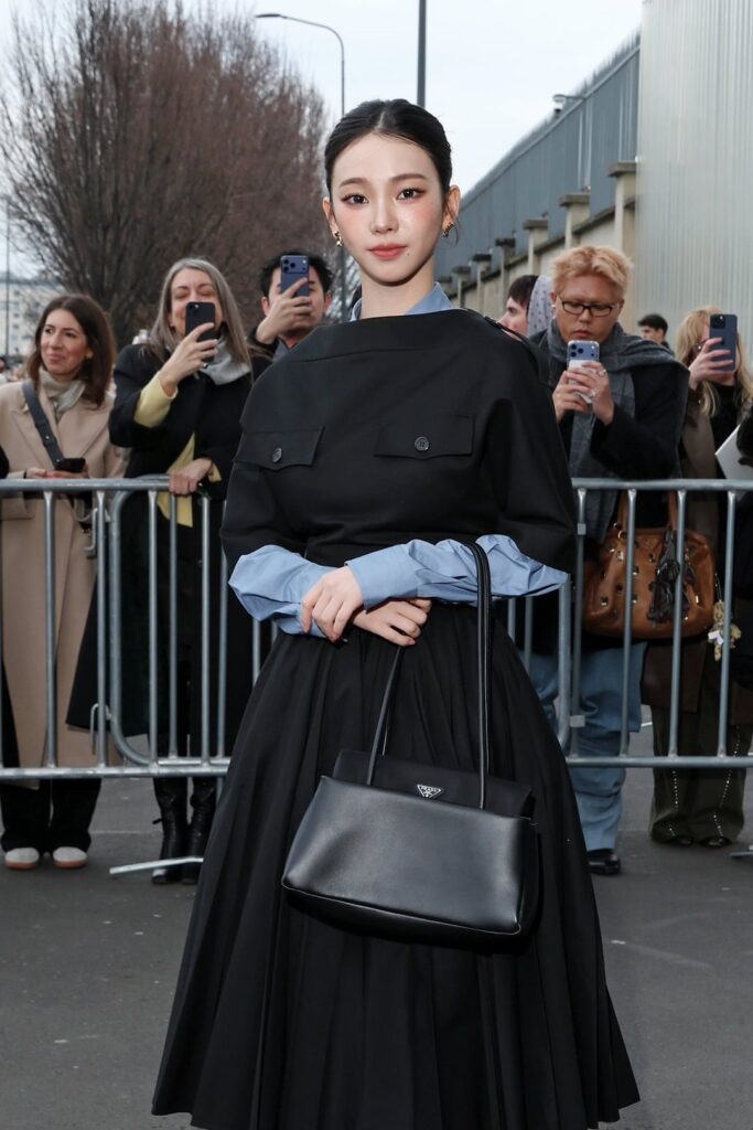 260118 Karina at PRADA FW26 Menswear Show, Milan Fashion Week (via ELLE MEN Thailand)