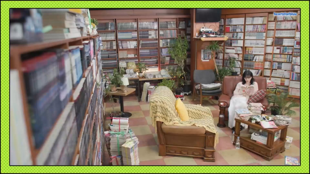 251218 Karina - There's That Saying You Should Meet a #StableType Guy, Someone Like Bo-chan, To Have an Easy Life. There's a reason for that @ Jung Seunghwan's Comic Book Cafe Next to Karaoke EP.3 (ENG SUB)