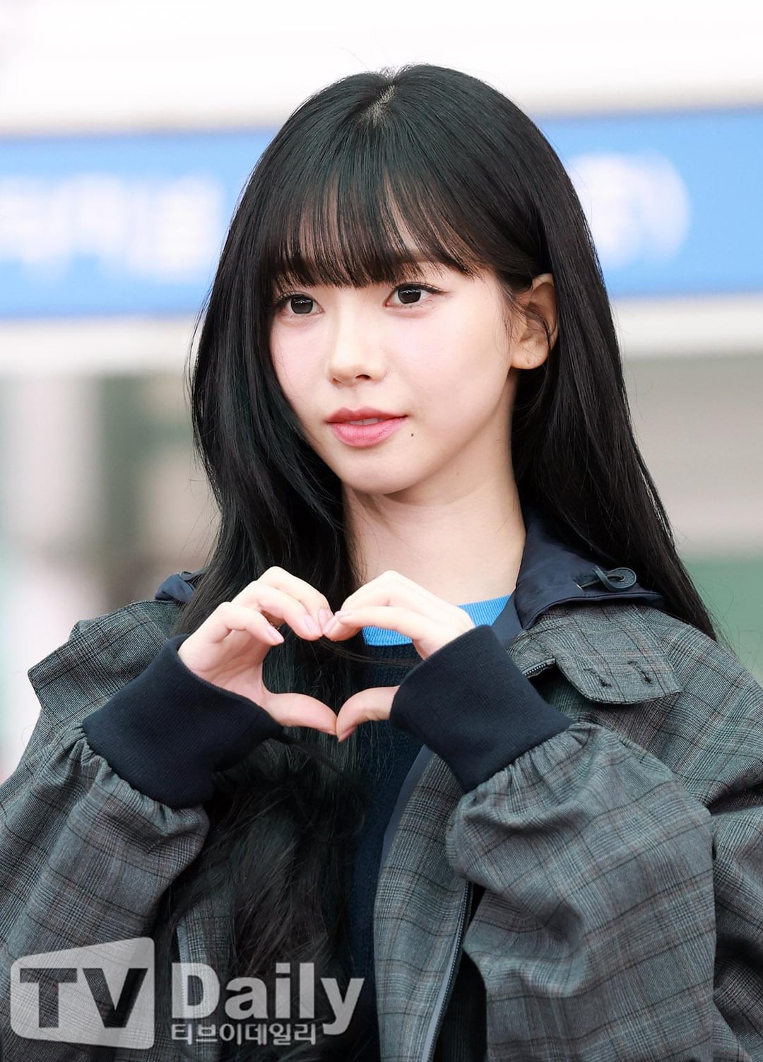 260116 Karina departs for Milan to attend PRADA FW26/27 Menswear Show (Press Photos)