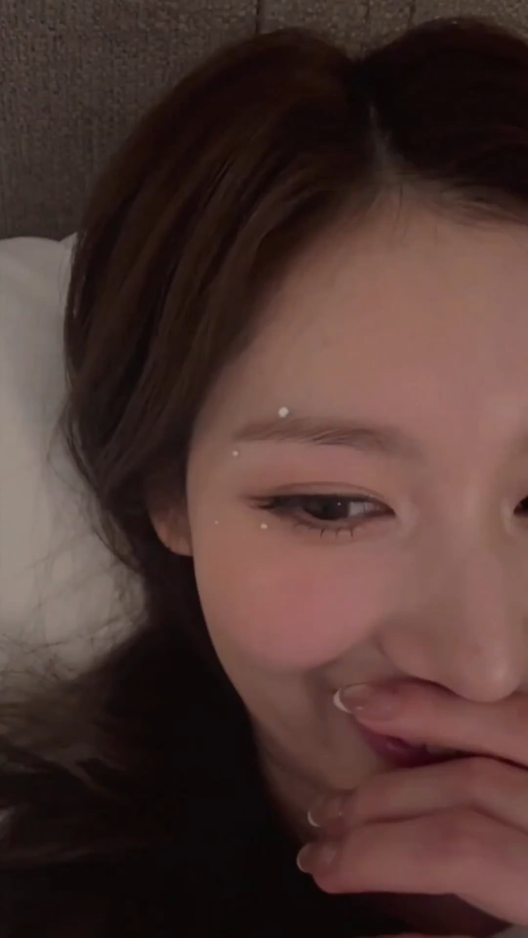 260222 Giselle commented 'Pretty' on TWICE Sana's Instagram Live