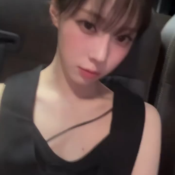 241227 Winter Instagram Story Update with Karina