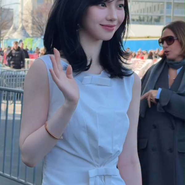 260226 Daily Fashion News Instagram Update with Karina