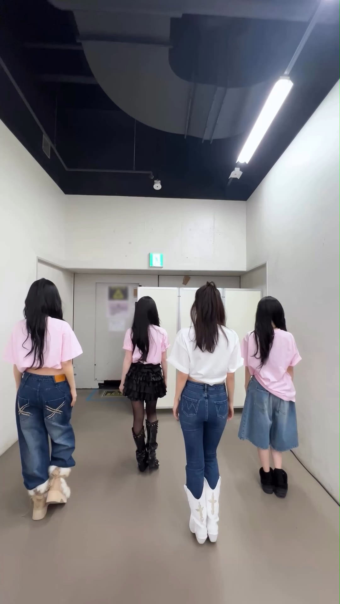 260201 Red Velvet TikTok Update with Karina & Winter - Do it do it Chu~♡ (with Irene & Seulgi)