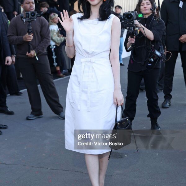 260226 Karina arrives at PRADA FW26 Womenswear Show, Milan Fashion Week (Getty Images)
