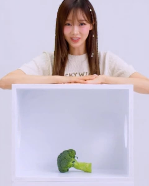 260219 Wacky WiLLy Instagram Update with Giselle - S26 Behind Shorts, GUESS WHAT!! MYSTERY BOX with Giselle