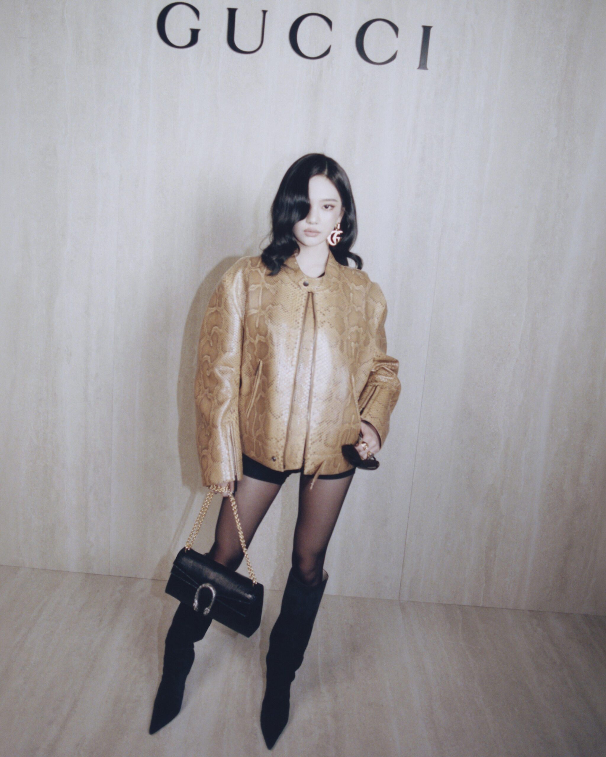 260305 GUCCI Twitter Update with Ningning - Guests Ningning from aespa at the Gucci Primavera fashion show in Milan