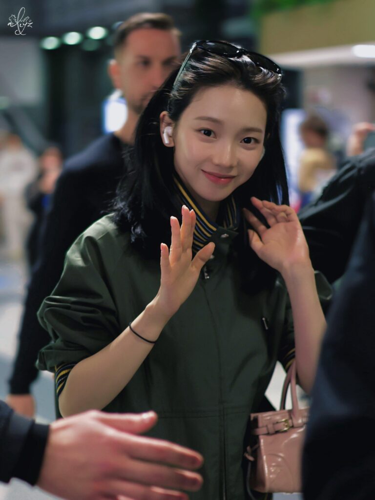 260227 Karina