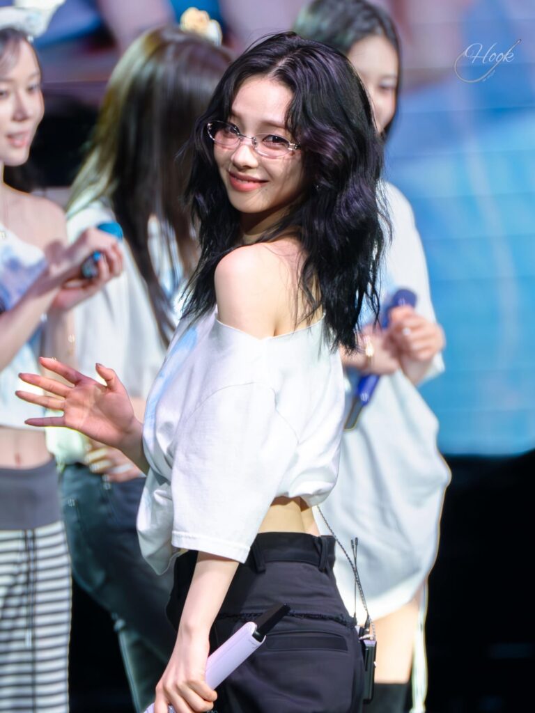 260308 Karina