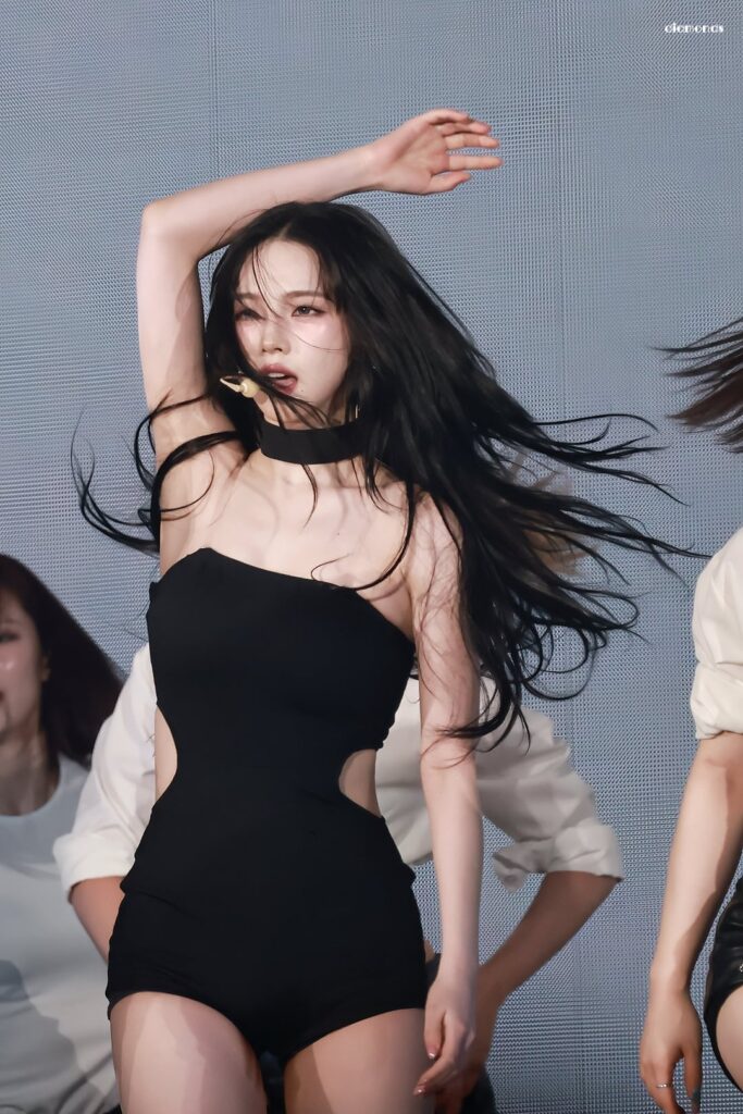 260411 Karina