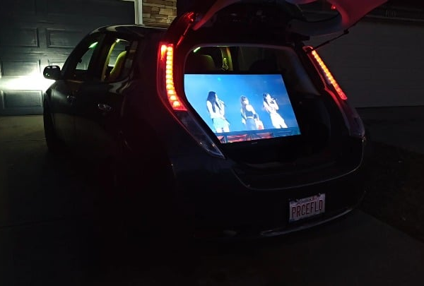 Pulling up to friends houses like "I brought the aespa rave, let's party"