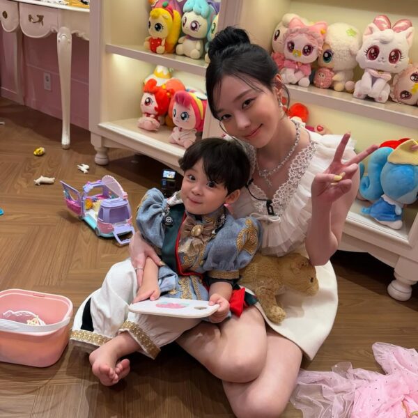 260423 Winter Instagram Update with Yijin